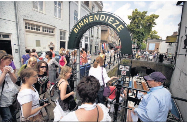 binnenzieze-entree.jpg title = 