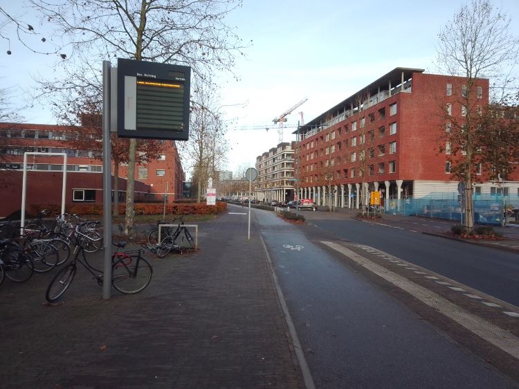 onderwijsboulevard-bus.jpg title = 